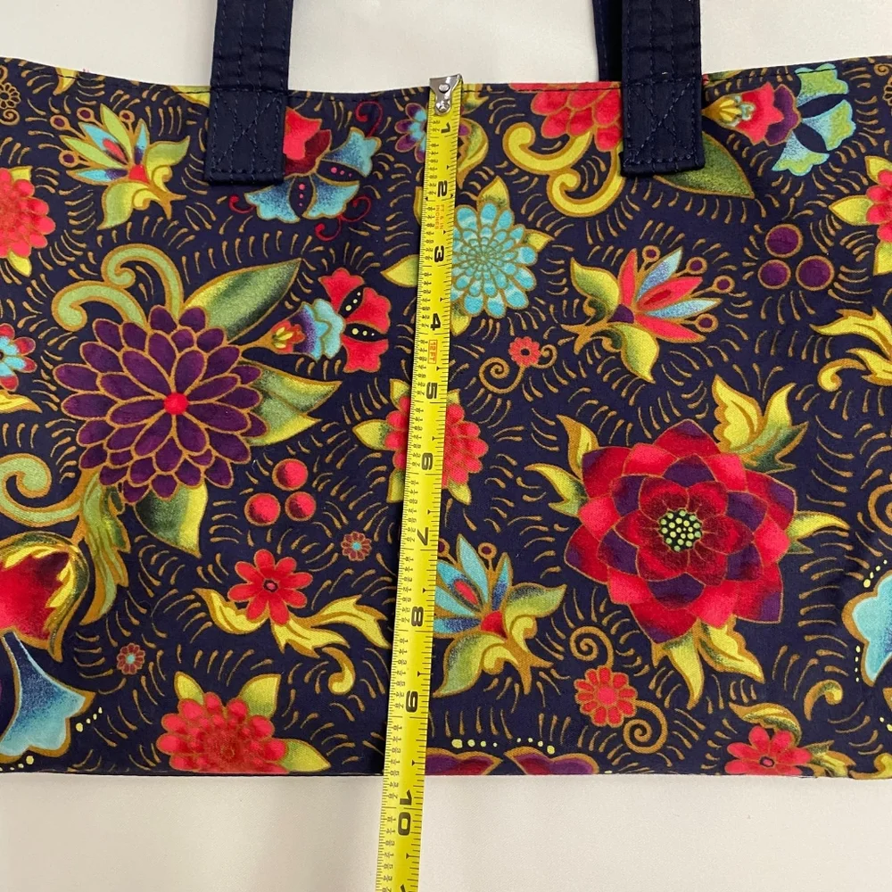 Donna Sharp Quilted Floral Bag Set - Picture 13 of 16